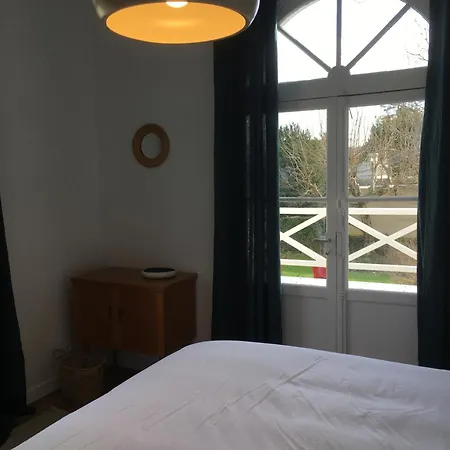 Petite Maison De Charme - Paris - Rolland Garros - Versailles - Golf - Normandie Bed & Breakfast Garches